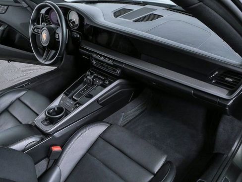 Certified 2022 Porsche 911 Carrera w/ Premium Package image 22