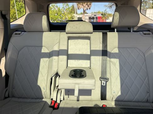 Used 2025 Volkswagen Atlas SEL Premium R-Line image 14