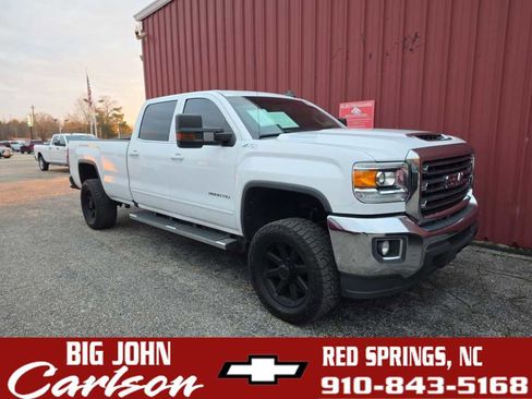 Used 2018 GMC Sierra 2500 SLE w/ SLE Preferred Package image 1