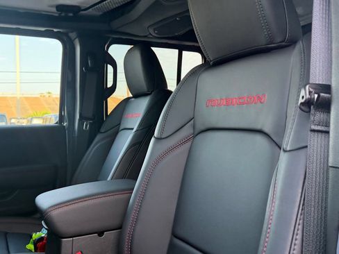 New 2026 Jeep Wrangler Unlimited Rubicon AWD/4WD image 13