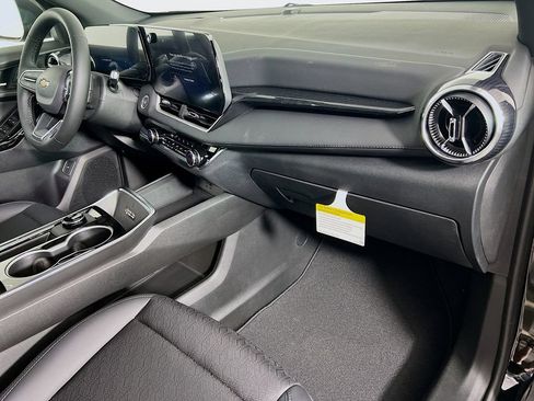 New 2026 Chevrolet Equinox LT w/ Convenience Package II AWD/4WD image 28