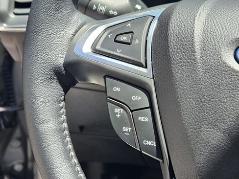 Used 2023 Ford Edge Titanium AWD/4WD image 28