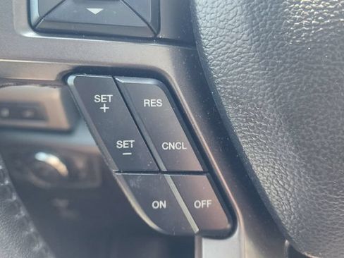 Used 2020 Ford Expedition XLT w/ Equipment Group 202A AWD/4WD image 33