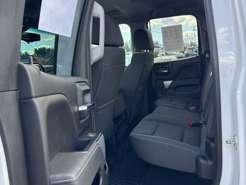 Used 2018 Chevrolet Silverado 1500 LT w/ Redline Edition image 15