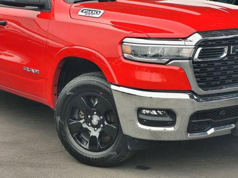 Used 2025 RAM 1500 Big Horn AWD/4WD image 3