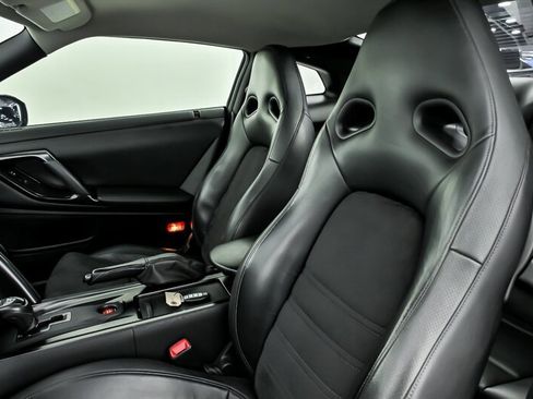 Used 2013 Nissan GT-R Premium AWD/4WD image 22