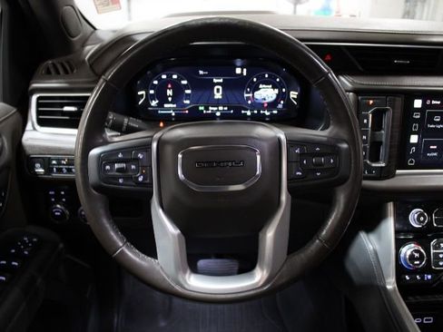 Used 2022 GMC Yukon XL Denali image 33