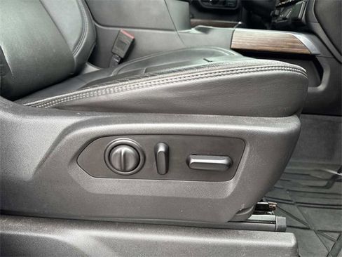 Used 2020 Chevrolet Silverado 2500 High Country image 30