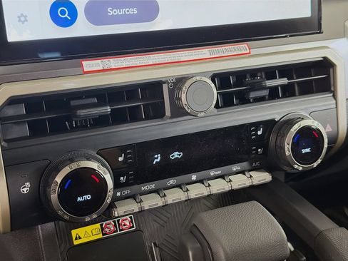 New 2026 Toyota Tacoma TRD Off-Road AWD/4WD image 16