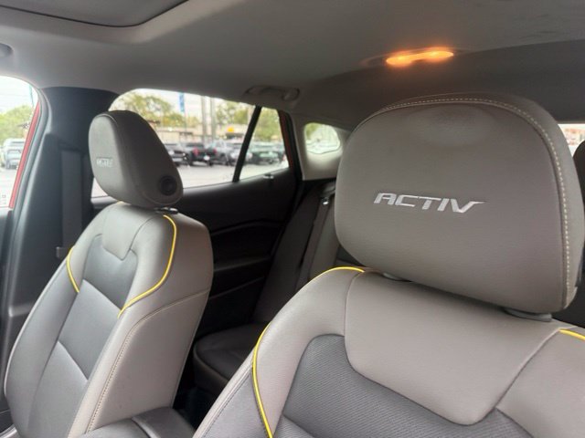 Used 2024 Chevrolet Trax ACTIV w/ Sunroof Package FWD image 8