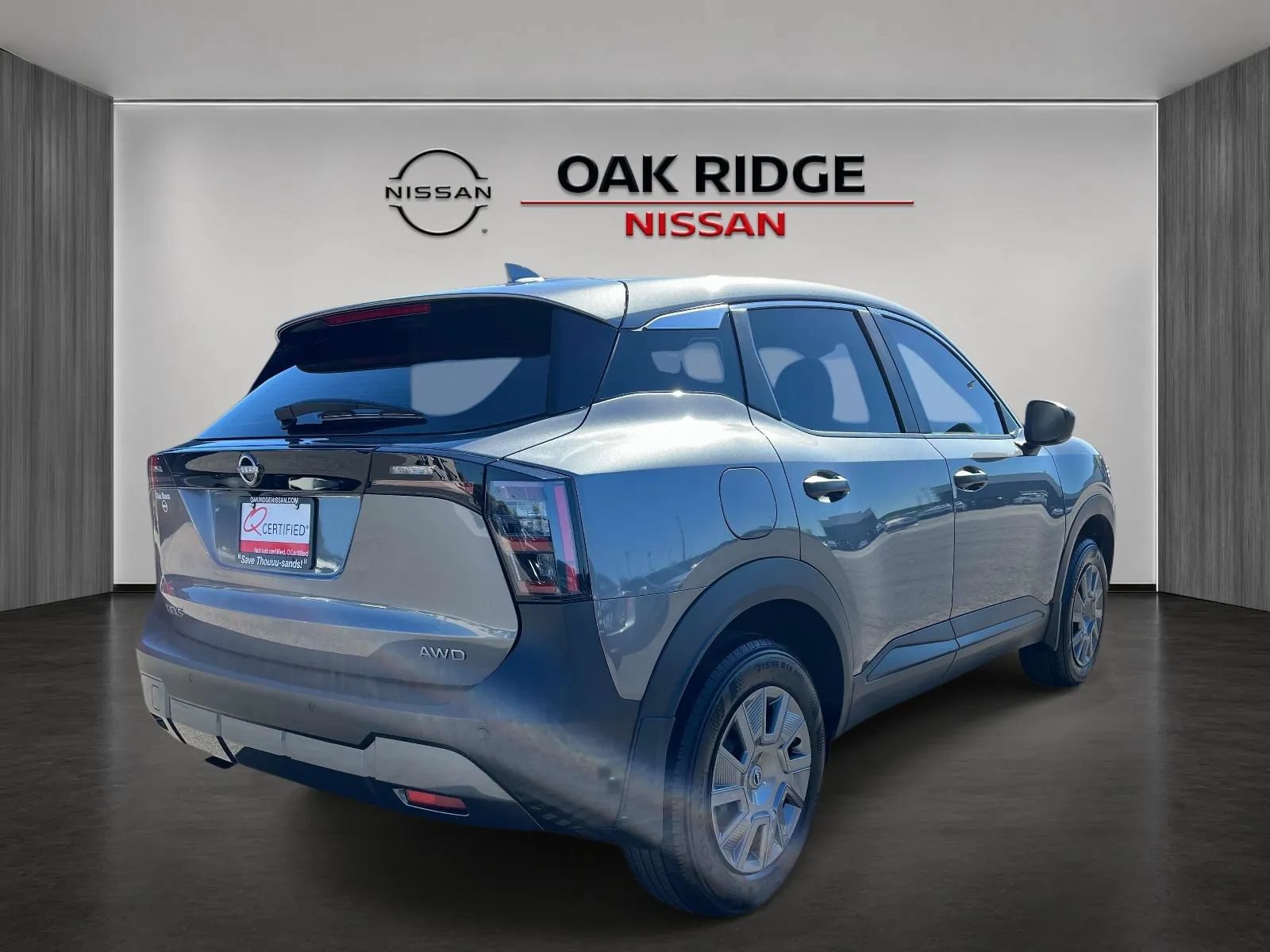 Used 2025 Nissan Kicks S AWD/4WD image 3