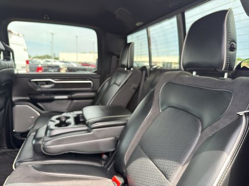 Used 2025 RAM 1500 Laramie AWD/4WD image 34