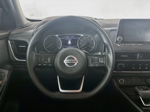 Used 2021 Nissan Rogue S FWD image 18