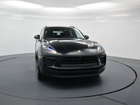 Certified 2025 Porsche Macan S image 31