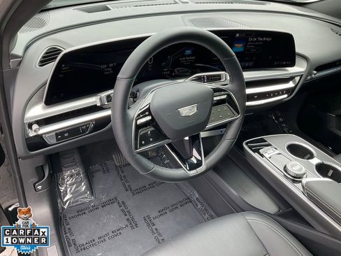 Used 2024 Cadillac Lyriq Sport RWD image 6