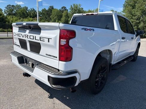 Used 2023 Chevrolet Silverado 1500 Custom w/ Rally Edition AWD/4WD image 3