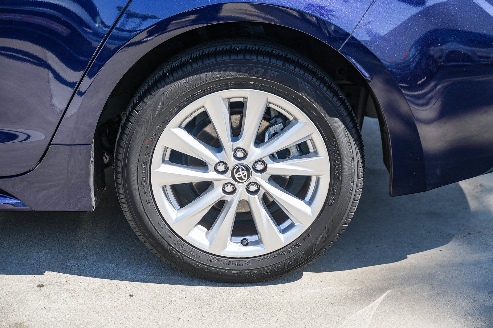 Used 2024 Toyota Corolla LE w/ LE Convenience Package FWD image 10