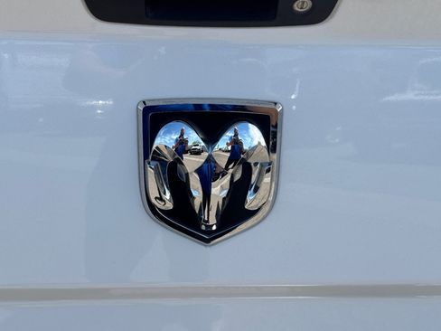 Used 2017 RAM 1500 Classic SLT RWD image 15