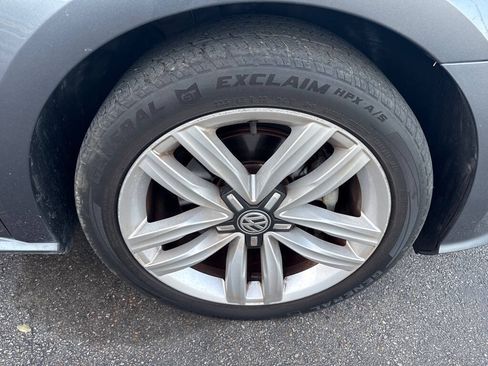 Used 2017 Volkswagen Passat 1.8T SE FWD image 25