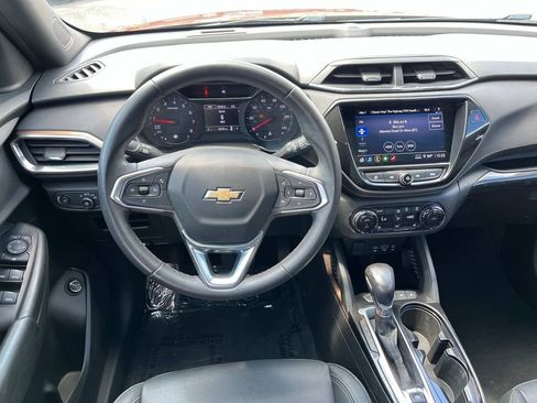 Used 2021 Chevrolet TrailBlazer ACTIV w/ Sun and Liftgate Package image 12