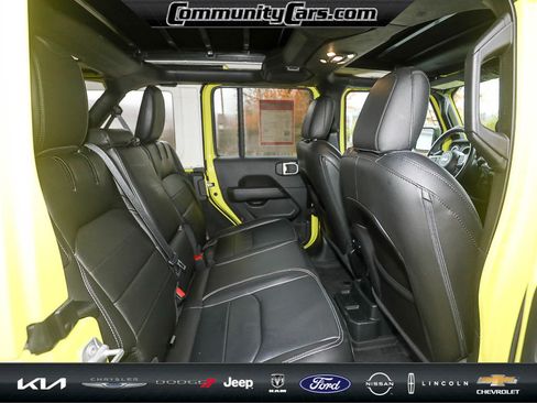 Used 2023 Jeep Wrangler Sahara w/ Cold Weather Group image 23