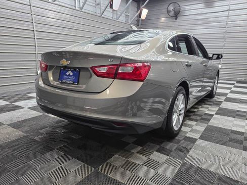 Used 2017 Chevrolet Malibu LT FWD image 6