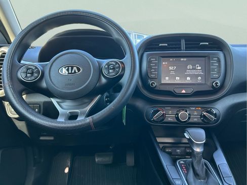 Used 2020 Kia Soul LX FWD image 23