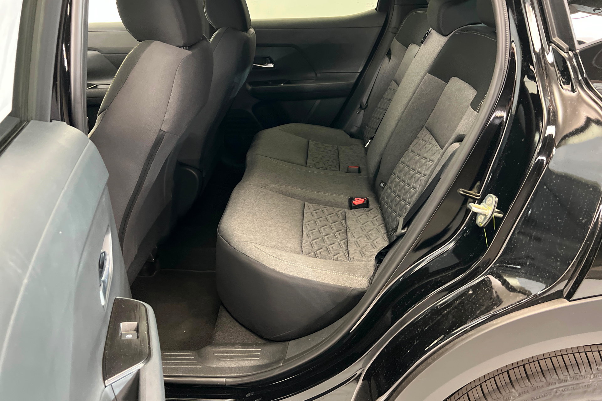 New 2026 Nissan Kicks SV w/ Cold Weather Package FWD image 21