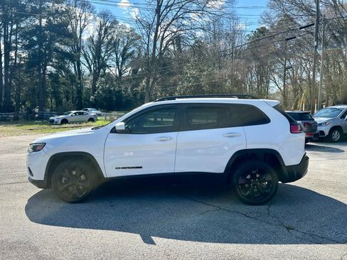 Used 2021 Jeep Cherokee Latitude Plus image 4