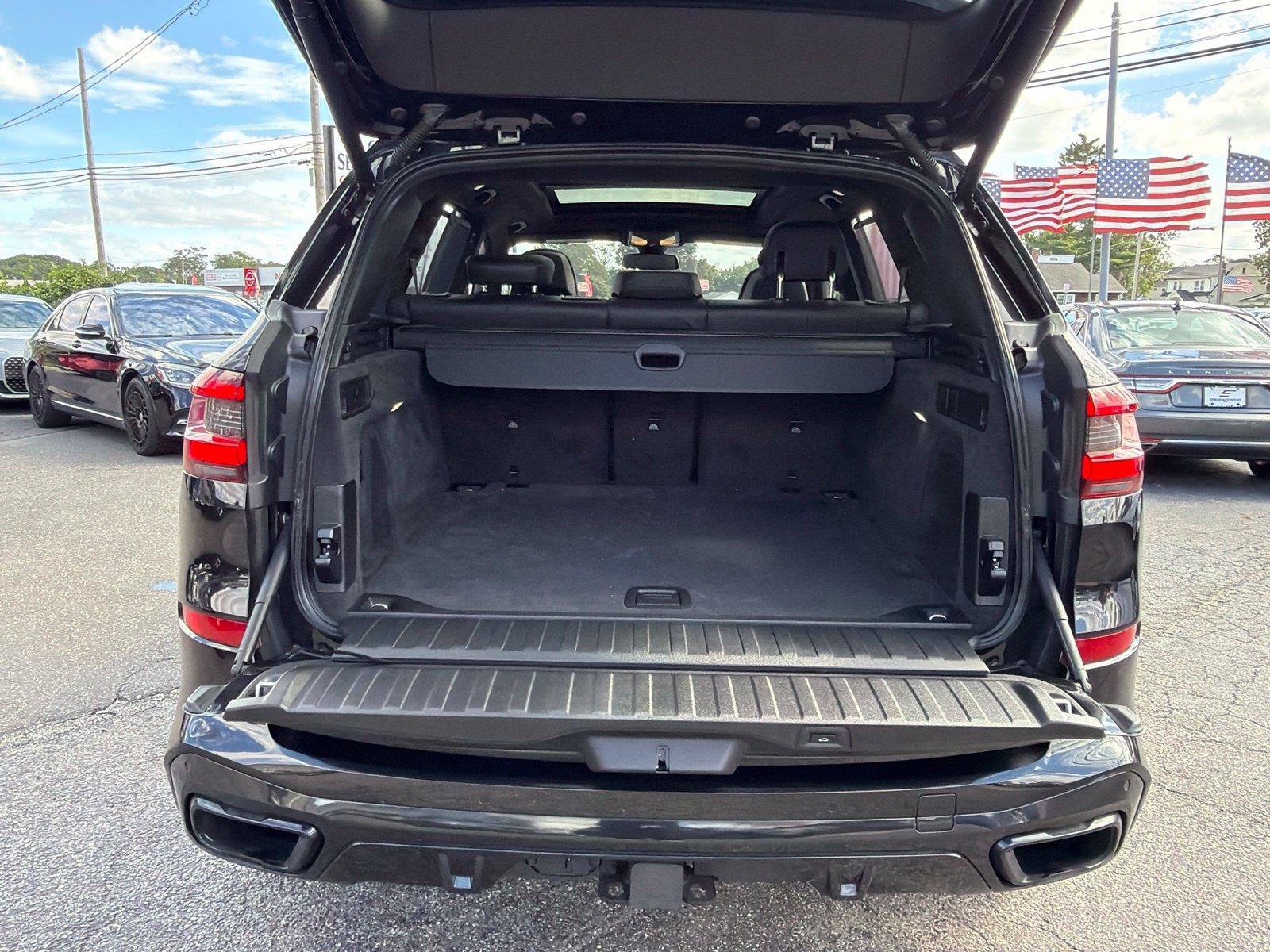 Used 2022 BMW X5 M50i w/ Executive Package AWD/4WD image 12