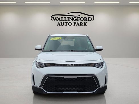 Used 2023 Kia Soul S image 2