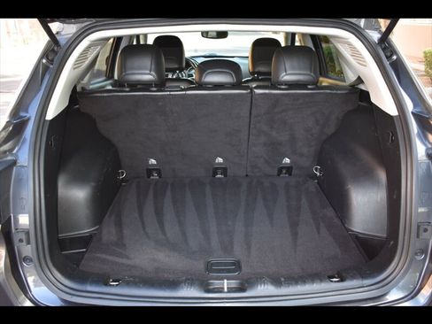 Used 2018 Jeep Compass Latitude FWD image 22