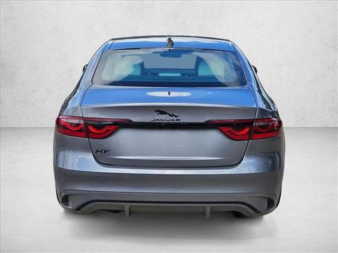 Used 2021 Jaguar XF SE RWD image 6
