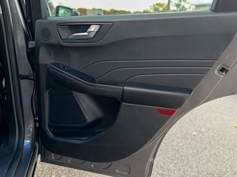 Used 2022 Ford Escape SEL w/ Technology Package image 28