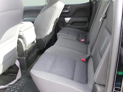 Used 2018 Chevrolet Silverado 1500 LT RWD image 9