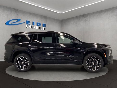 New 2026 Chevrolet Traverse High Country image 2