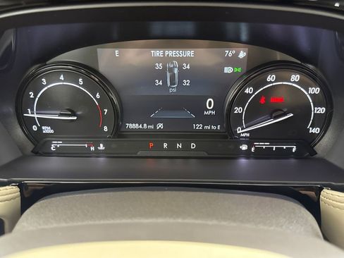 Used 2021 Lincoln Corsair Standard w/ Premium Package image 14