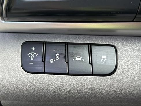 Used 2019 Hyundai Elantra SEL FWD image 25