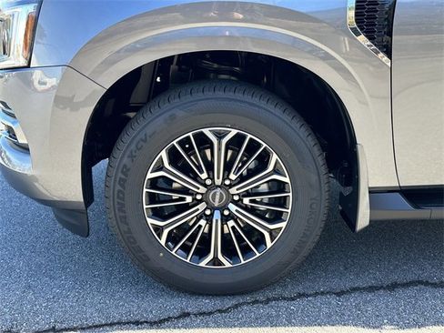 New 2026 Nissan Armada Platinum image 12