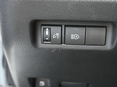 Used 2022 Toyota RAV4 XLE AWD/4WD image 15