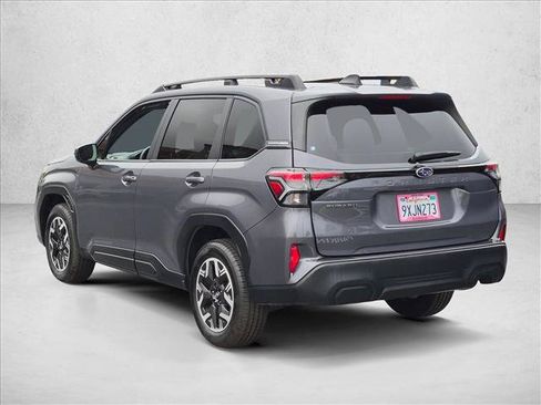 Used 2026 Subaru Forester Premium AWD/4WD image 8