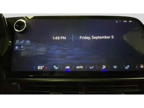 Used 2024 Chevrolet Equinox EV RS image 12