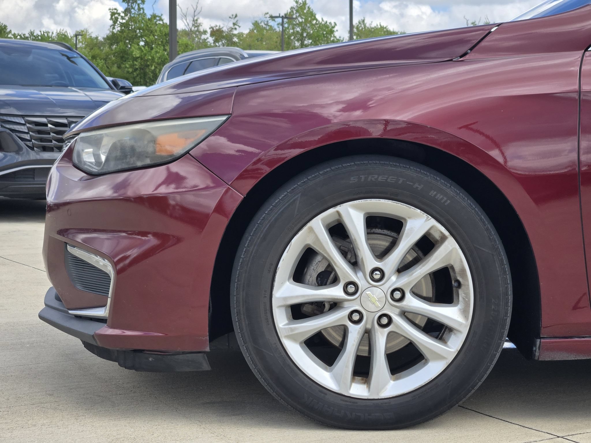Used 2016 Chevrolet Malibu LT w/ Driver Confidence Package FWD image 9