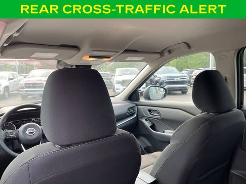 Used 2024 Nissan Rogue S AWD/4WD image 14