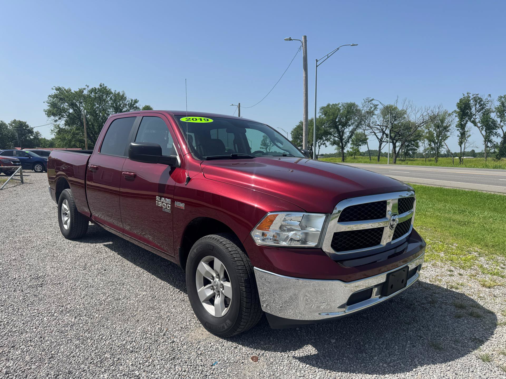 Used 2019 RAM 1500 Classic SLT AWD/4WD image 1