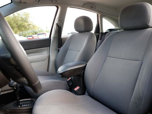 Used 2007 Ford Focus S FWD image 6
