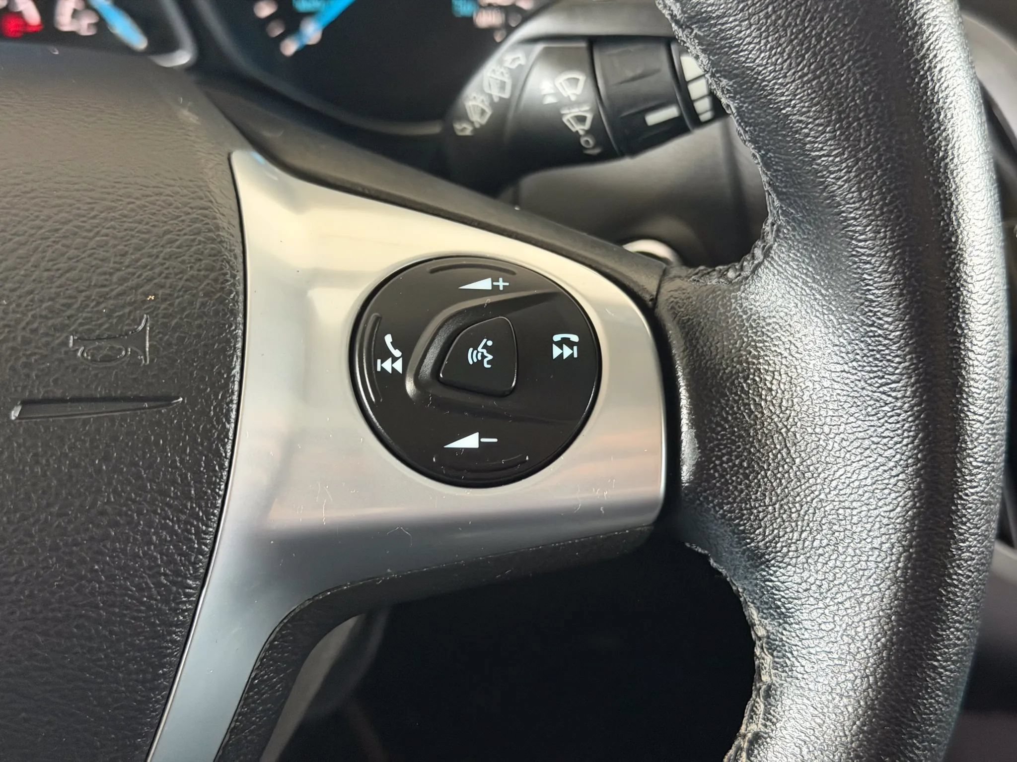 Used 2014 Ford Focus Titanium FWD image 31