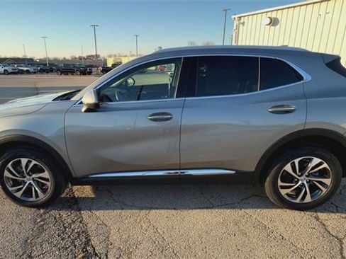 Used 2023 Buick Envision Essence image 36