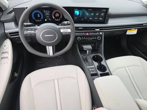 Certified 2026 Hyundai Sonata SE FWD image 3