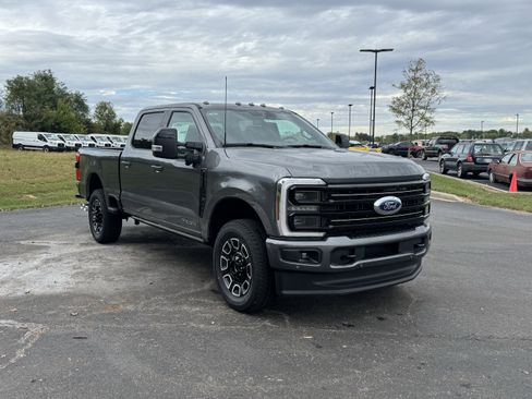 New 2026 Ford F250 Platinum image 2